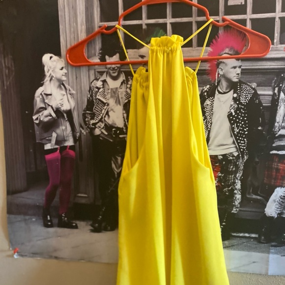 Yellow Blouse - Picture 8 of 8